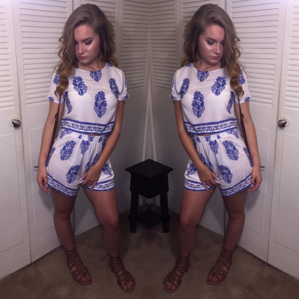 Blue and white 2 piece outfit 💙